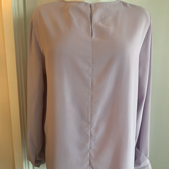 Lavander blouse - Picture 4 of 4
